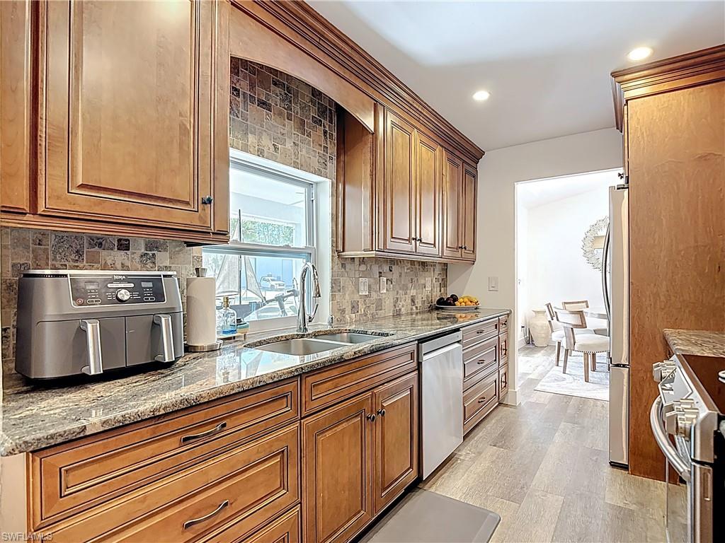 GOLDEN GATE ESTATES - Residential