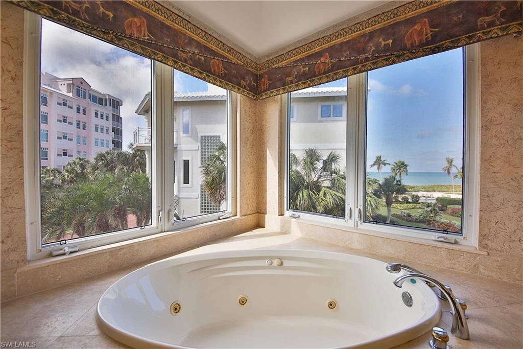 BAREFOOT BEACH - Residential