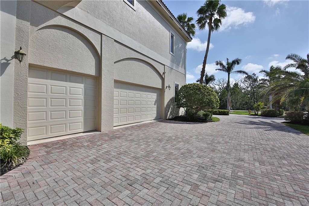 BAREFOOT BEACH - Residential