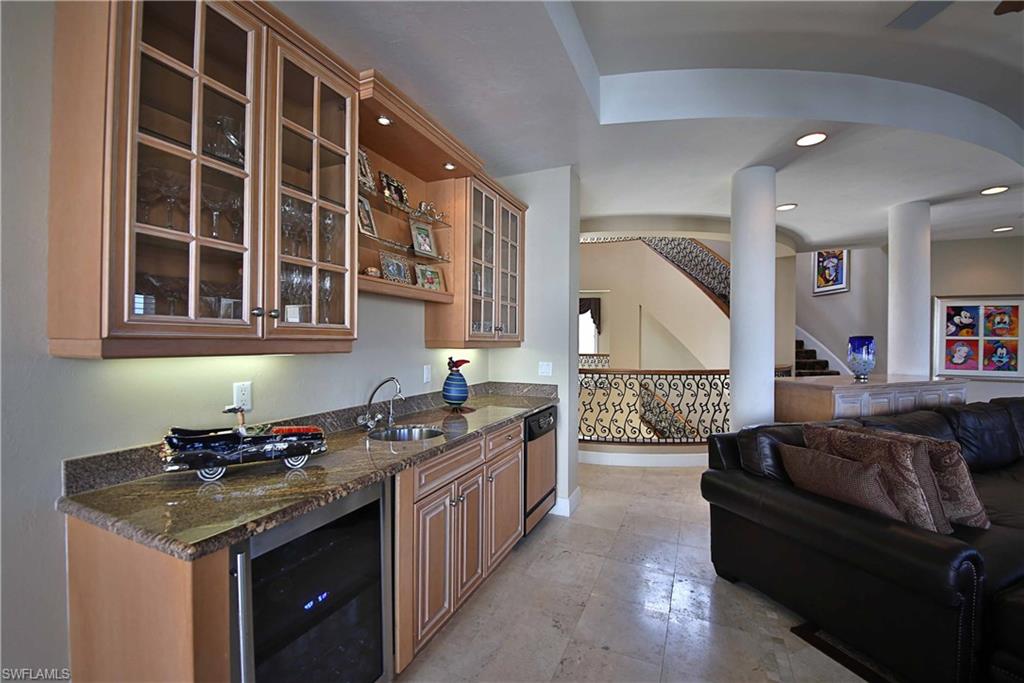 BAREFOOT BEACH - Residential