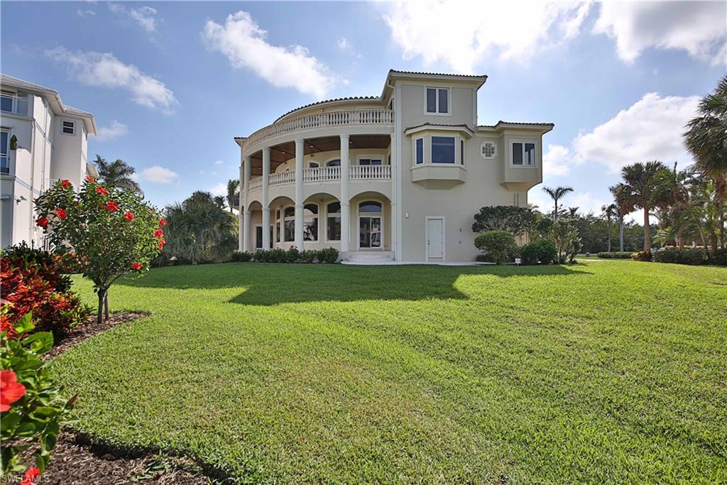 BAREFOOT BEACH - Residential