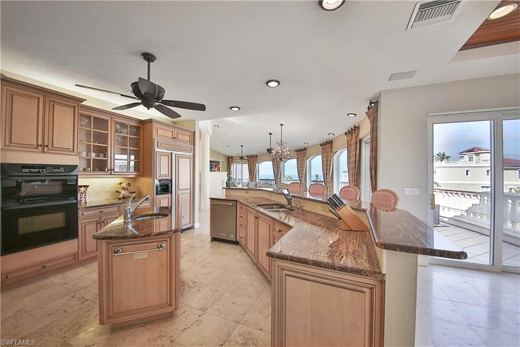 BAREFOOT BEACH - Residential