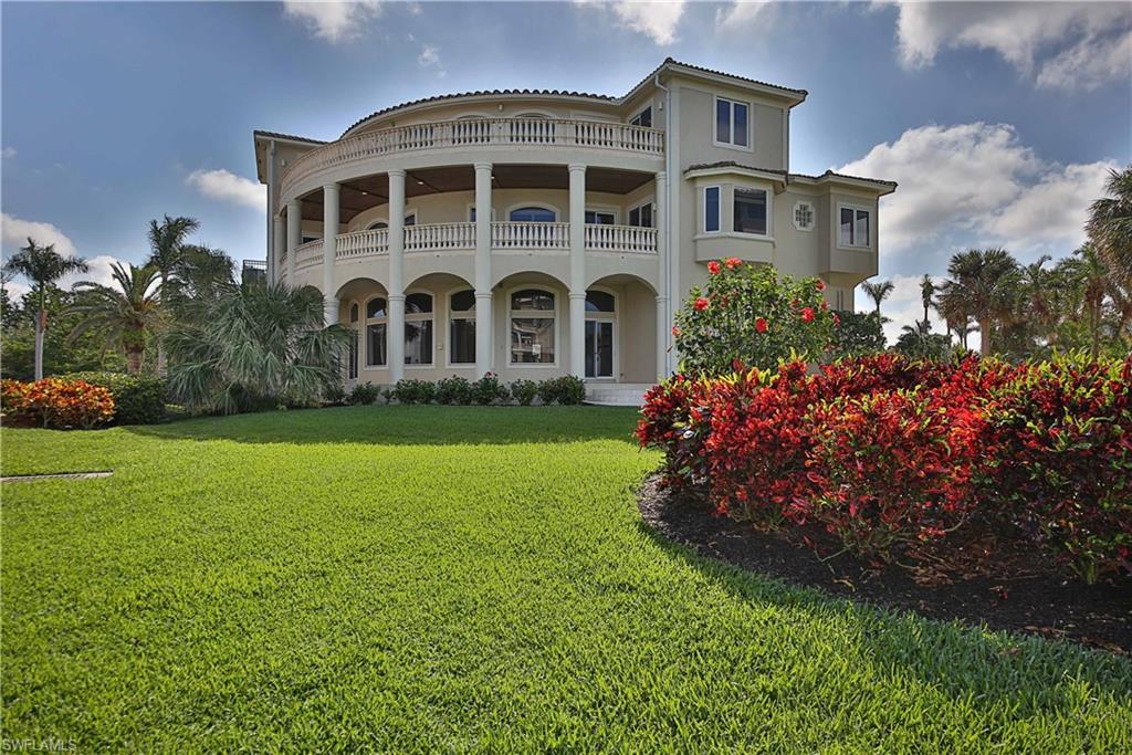 BAREFOOT BEACH - Residential