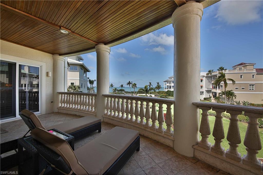 BAREFOOT BEACH - Residential