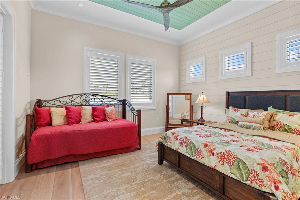 AQUALANE SHORES - Residential