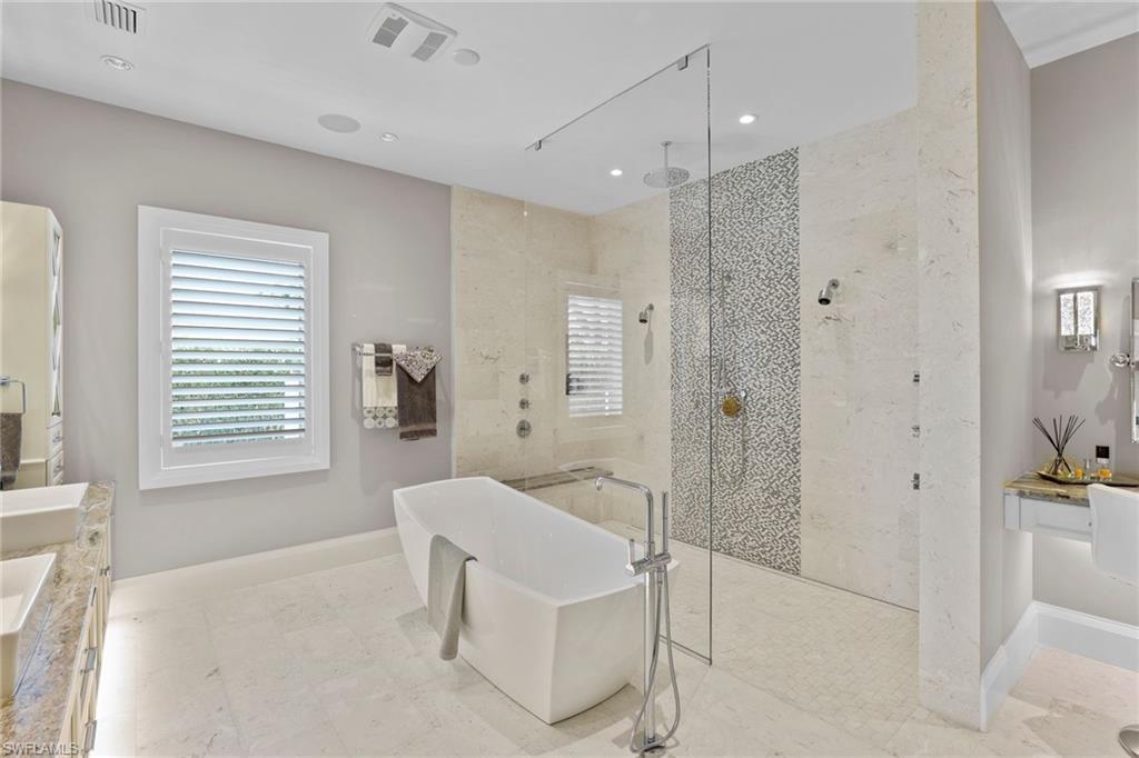 AQUALANE SHORES - Residential