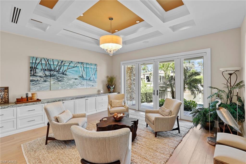 AQUALANE SHORES - Residential