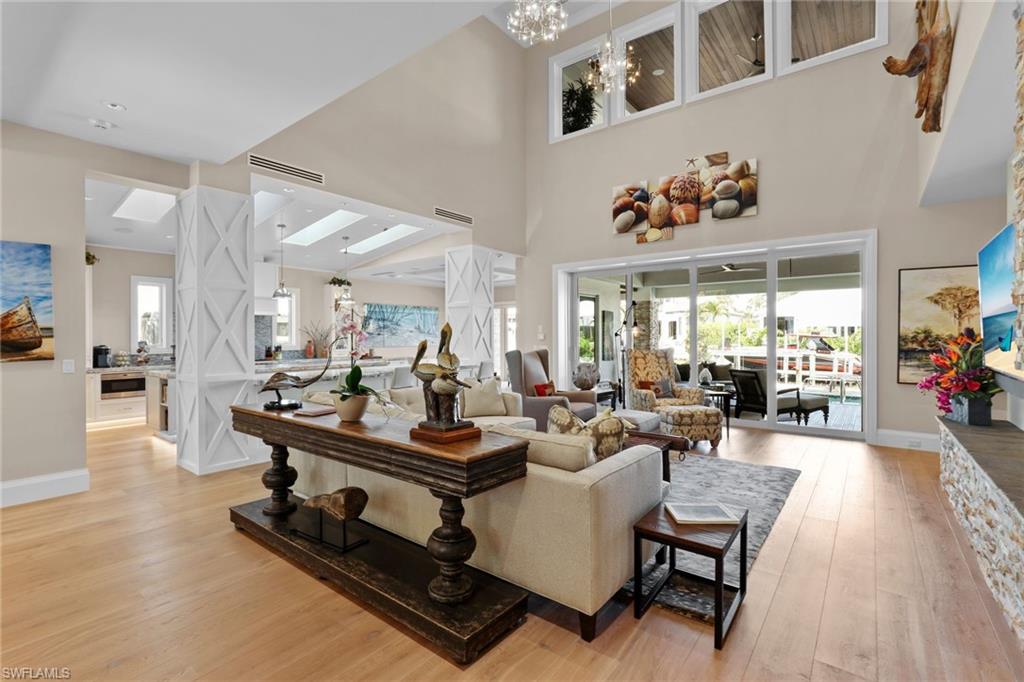 AQUALANE SHORES - Residential