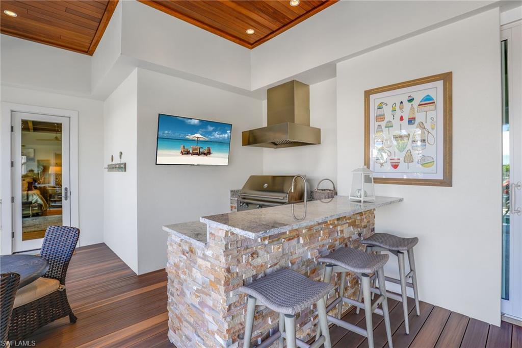 AQUALANE SHORES - Residential