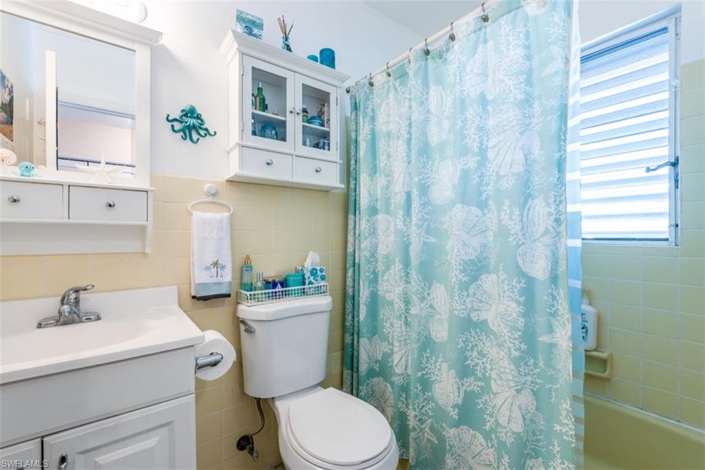 SEABREEZE APTS - Residential