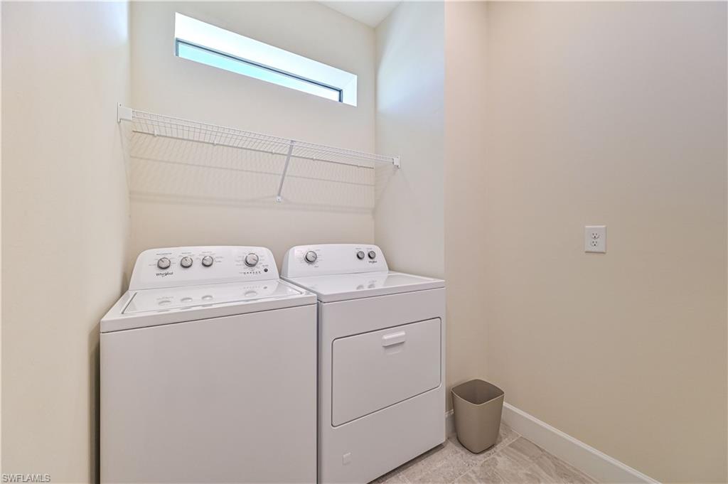 ESPLANADE LAKE CLUB - Residential