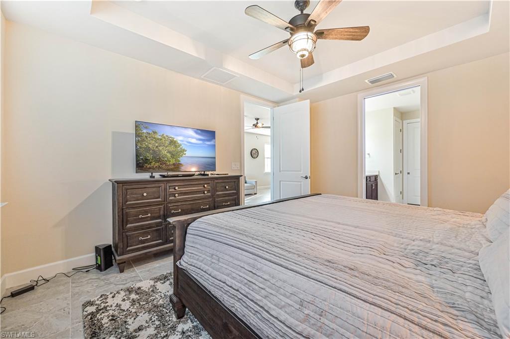 ESPLANADE LAKE CLUB - Residential