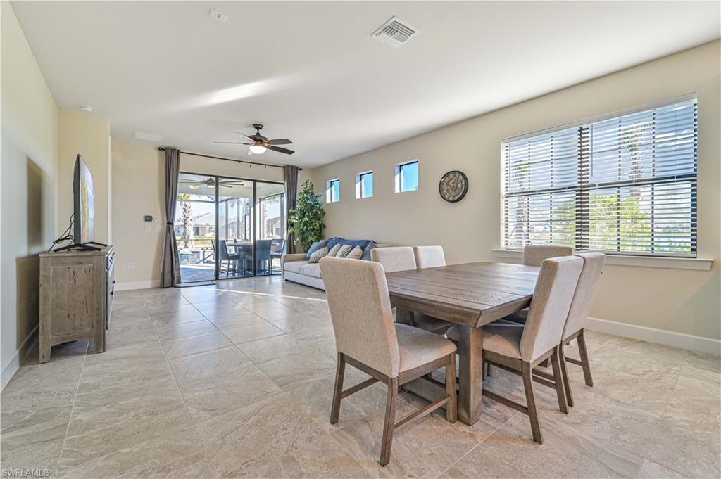 ESPLANADE LAKE CLUB - Residential