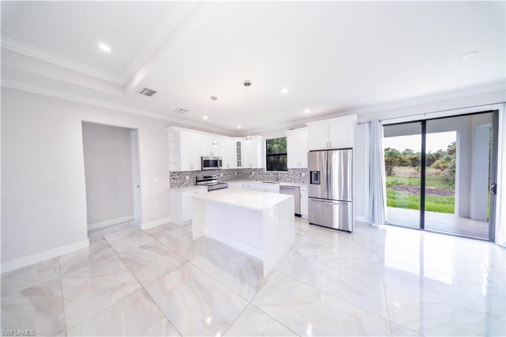 GOLDEN GATE ESTATES - Residential