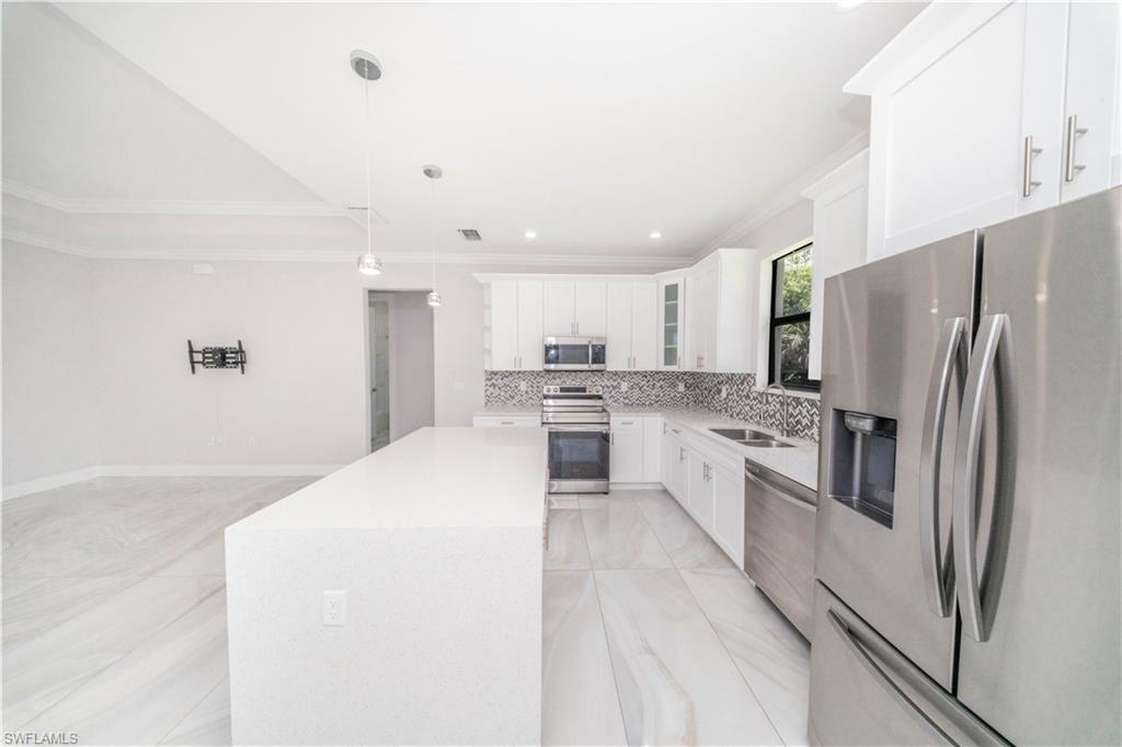 GOLDEN GATE ESTATES - Residential