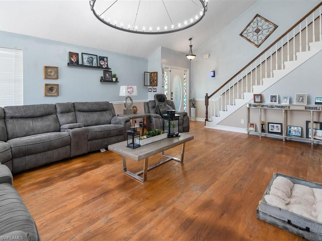 SAN CARLOS PARK - Residential