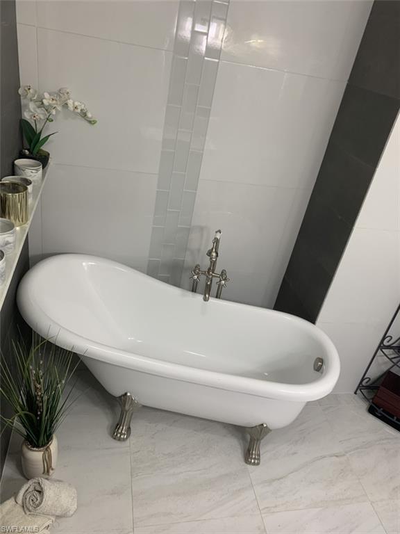 PLAZA DE MANANA CONDO - Residential