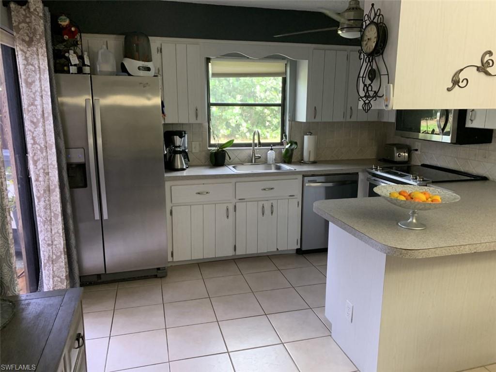 PLAZA DE MANANA CONDO - Residential