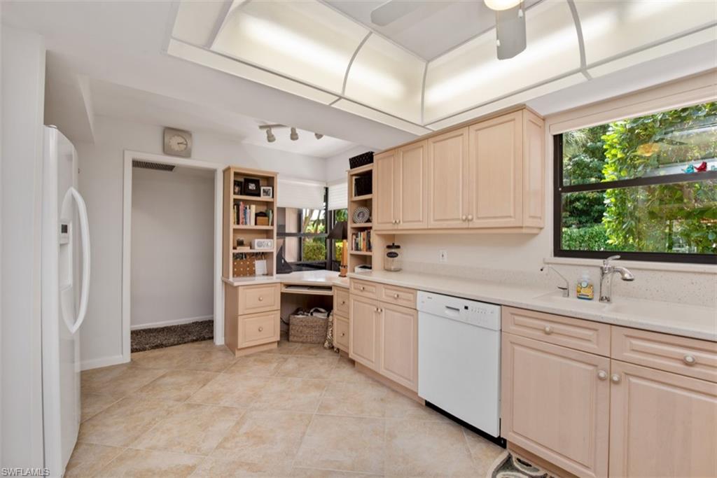 LIDO CLUB OF MARCO - Residential