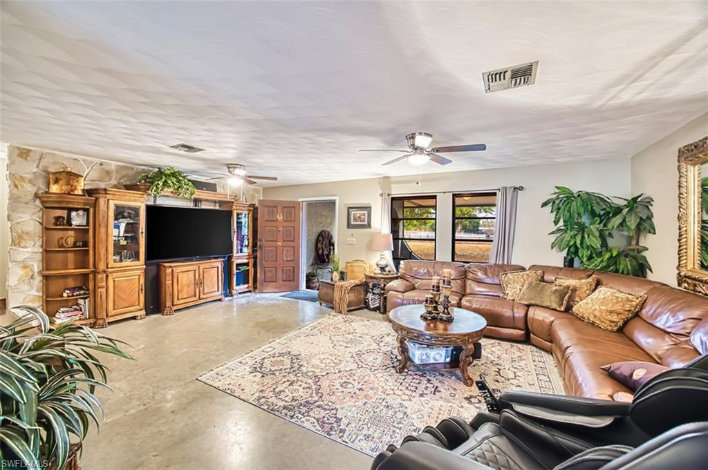 BUCKINGHAM - Residential