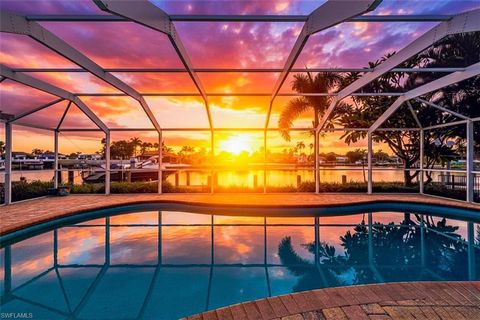 427 Nassau CT MARCO ISLAND FL 34145