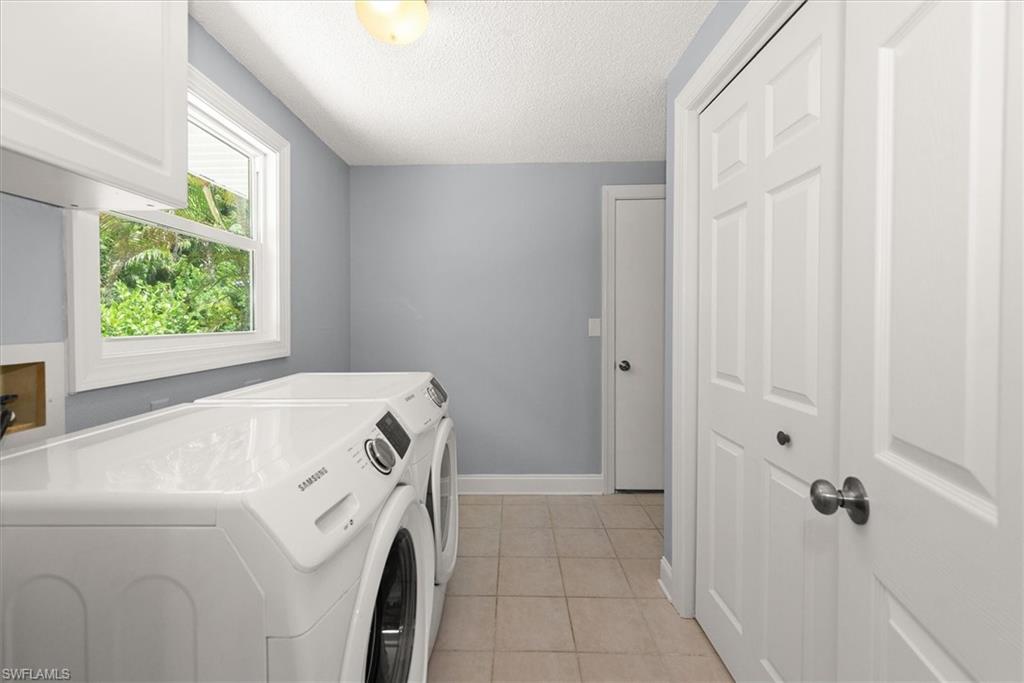 FLAMINGO ESTATES - Residential