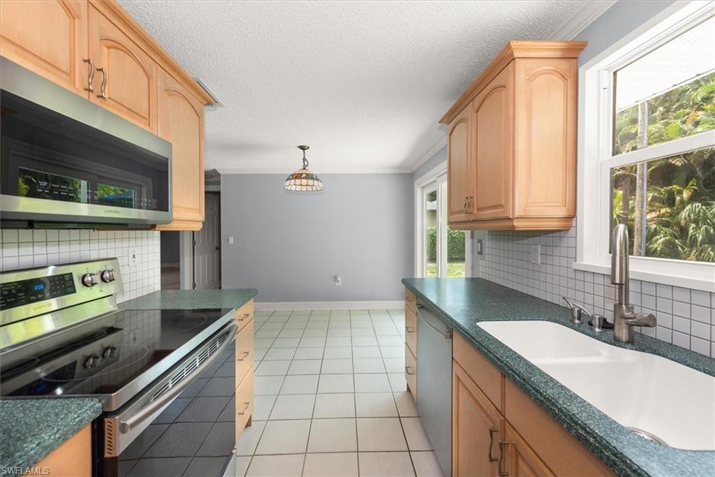 FLAMINGO ESTATES - Residential