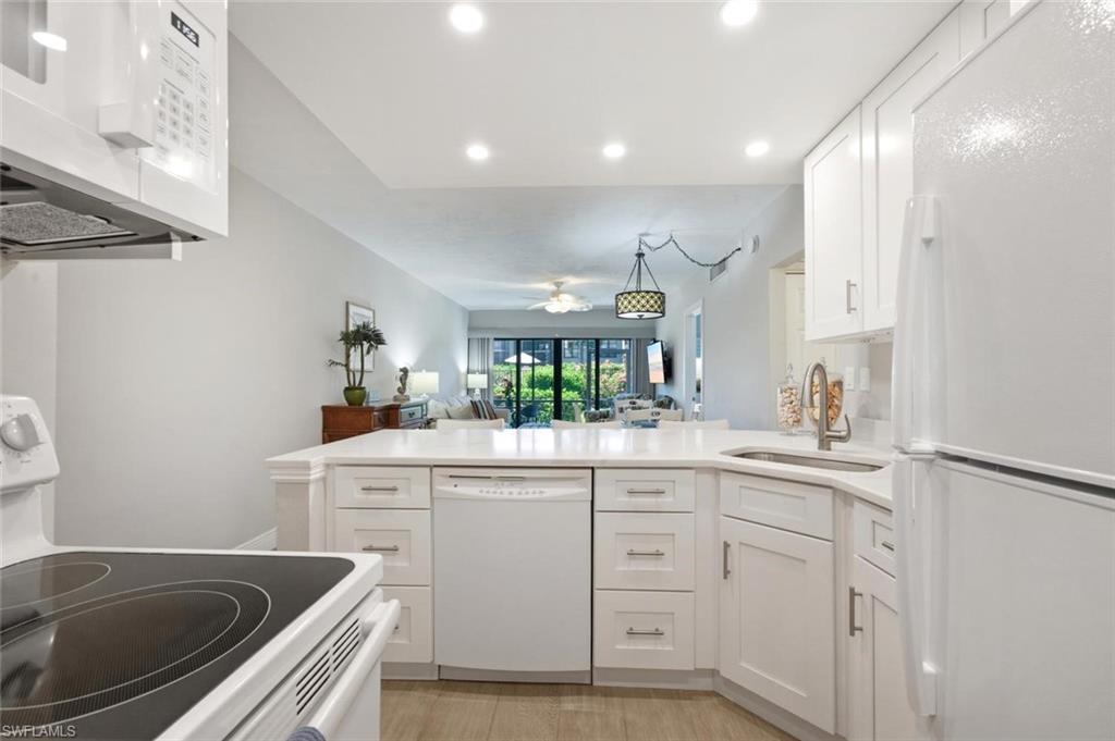 MARINER APTS MARCO ISLAND - Residential