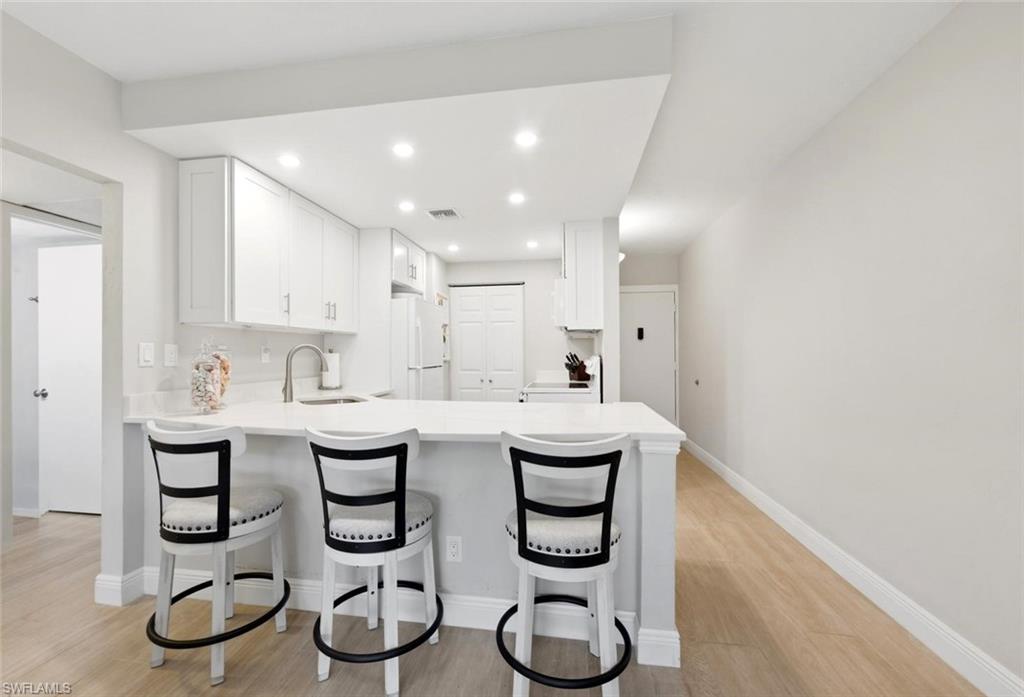 MARINER APTS MARCO ISLAND - Residential