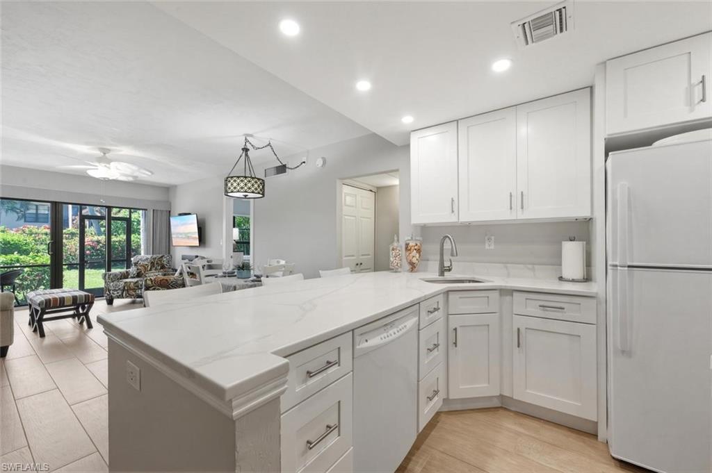 MARINER APTS MARCO ISLAND - Residential
