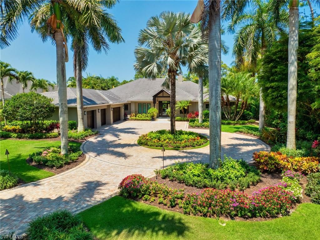 Photo of 384 Edgemere WAY E, NAPLES, FL 34105 (MLS # 226017484)