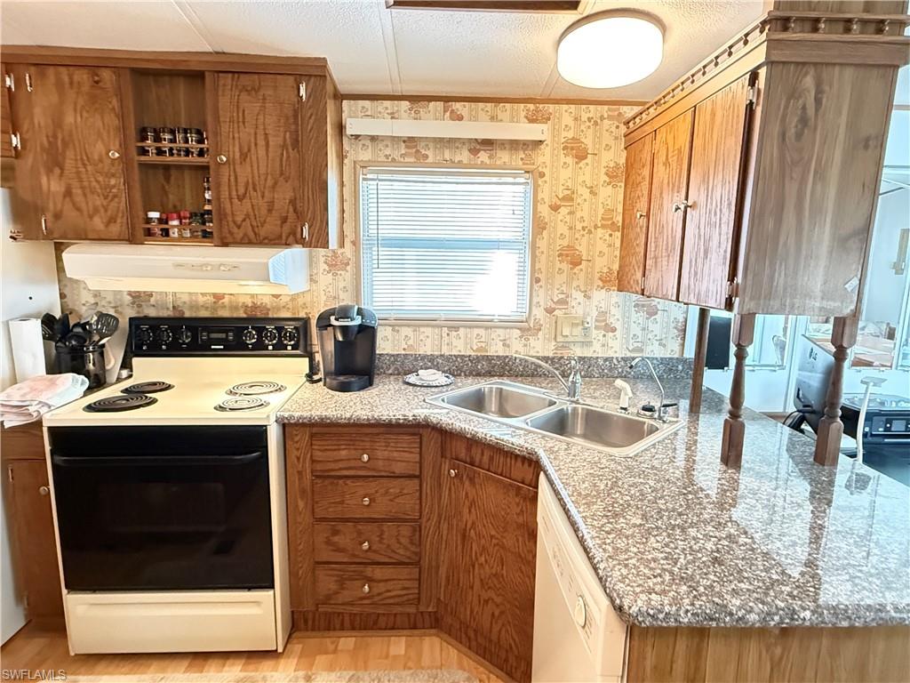 FORT MYERS BEACH CAMPGROUND - Residential