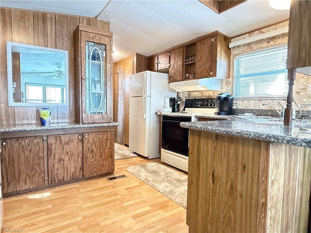 FORT MYERS BEACH CAMPGROUND - Residential