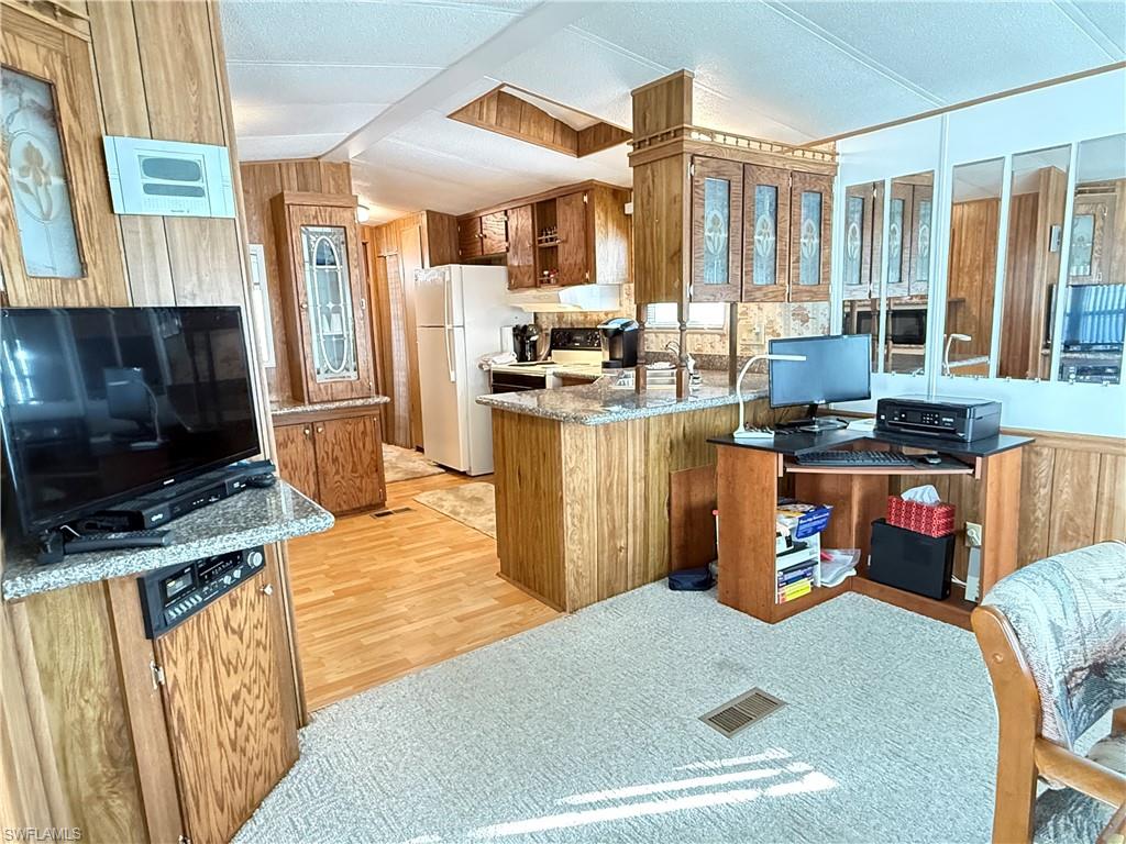 FORT MYERS BEACH CAMPGROUND - Residential