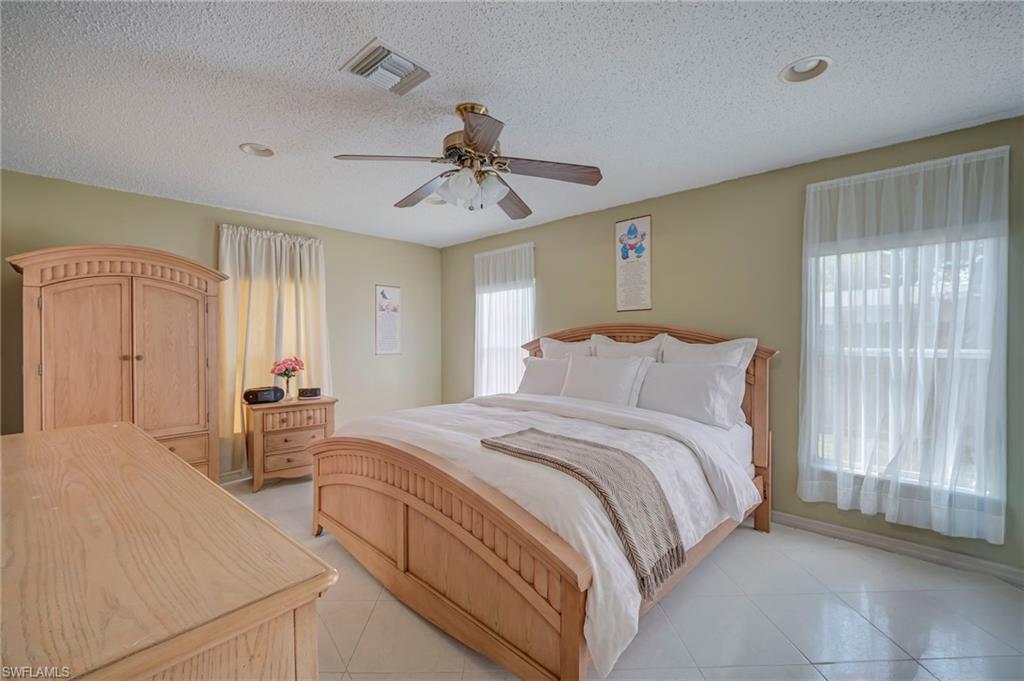 FORT MYERS SHORES - Residential