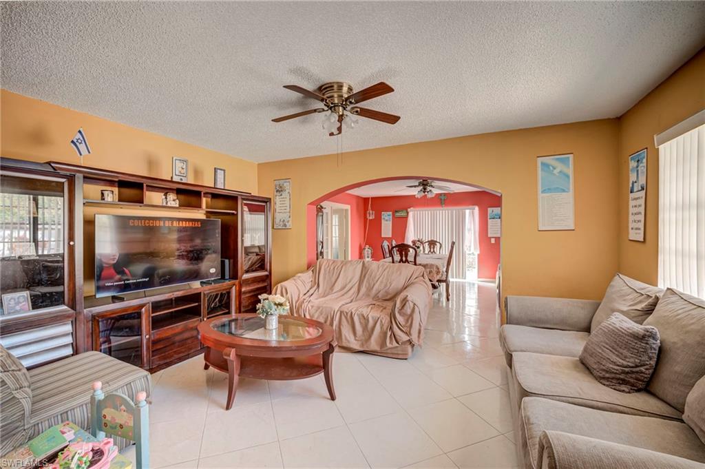 FORT MYERS SHORES - Residential