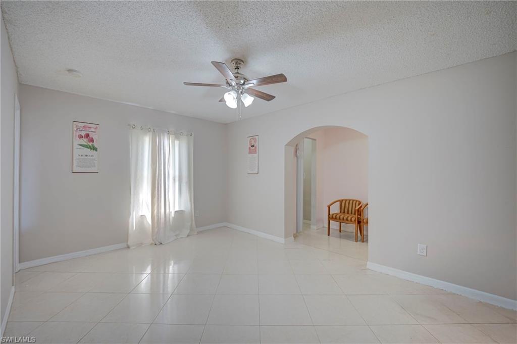 FORT MYERS SHORES - Residential