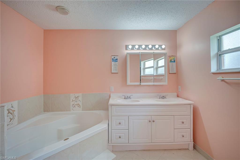 FORT MYERS SHORES - Residential