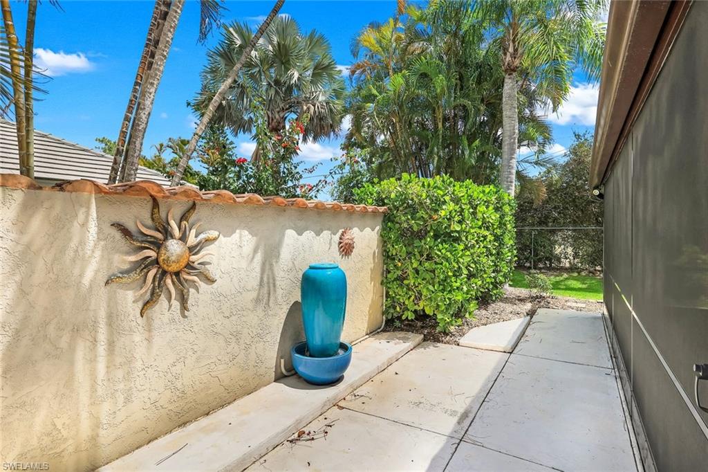 SPANISH GARDENS - Residential