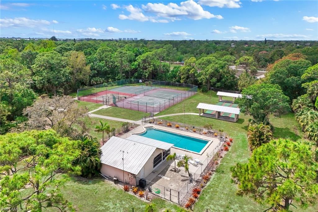 SPANISH GARDENS - Residential