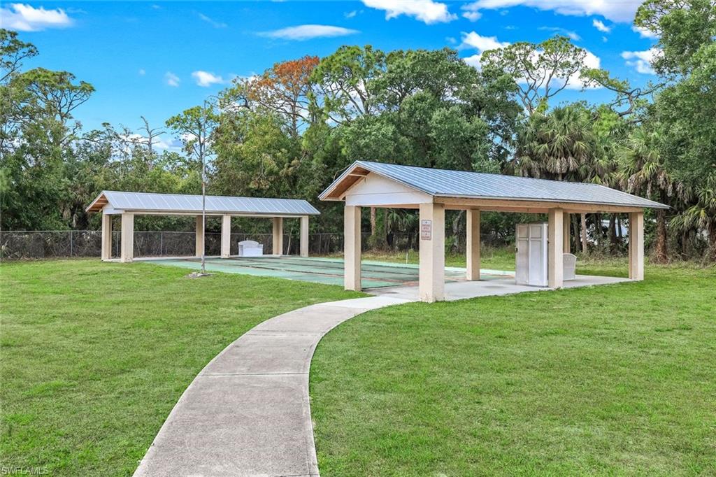 SPANISH GARDENS - Residential