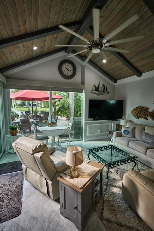 RIVERBEND MOTORCOACH RESORT - Land