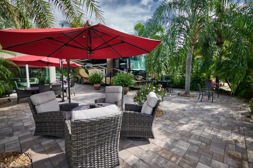 RIVERBEND MOTORCOACH RESORT - Land