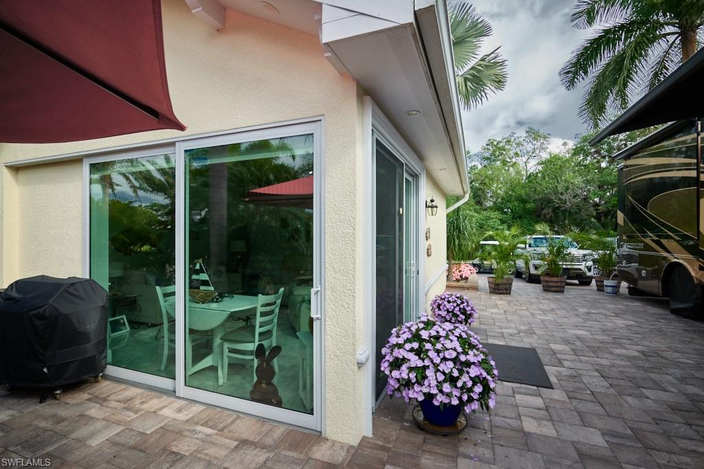 RIVERBEND MOTORCOACH RESORT - Land