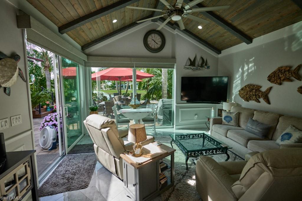 RIVERBEND MOTORCOACH RESORT - Land