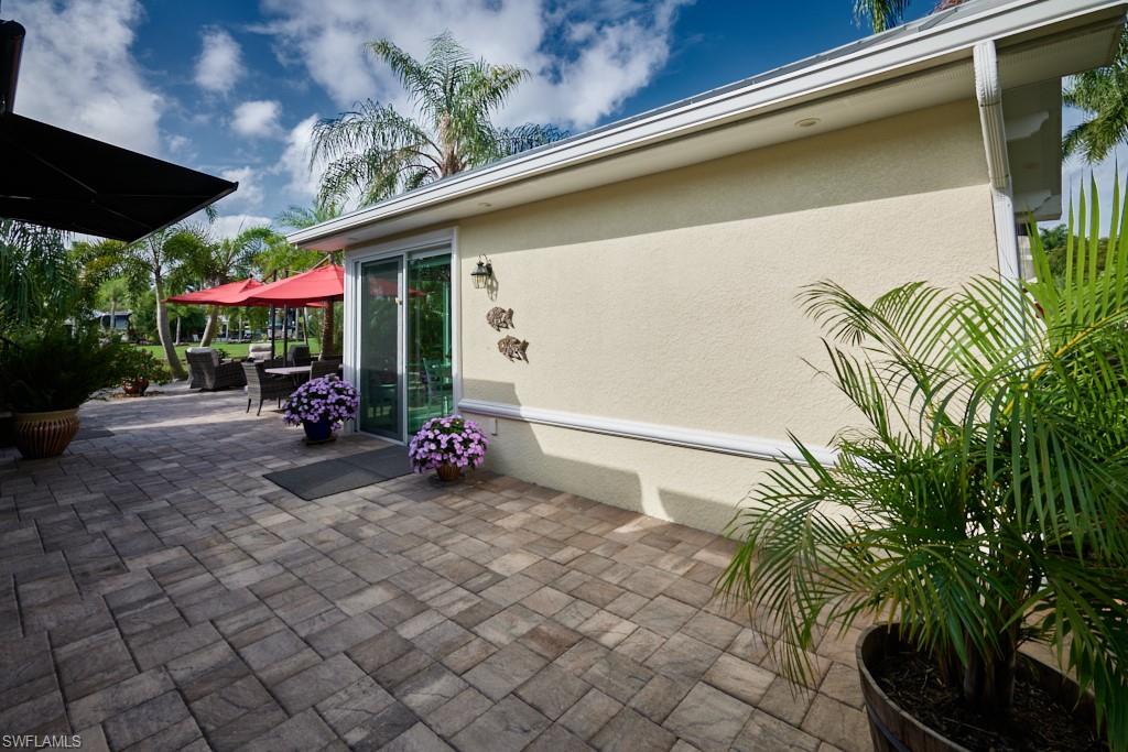 RIVERBEND MOTORCOACH RESORT - Land