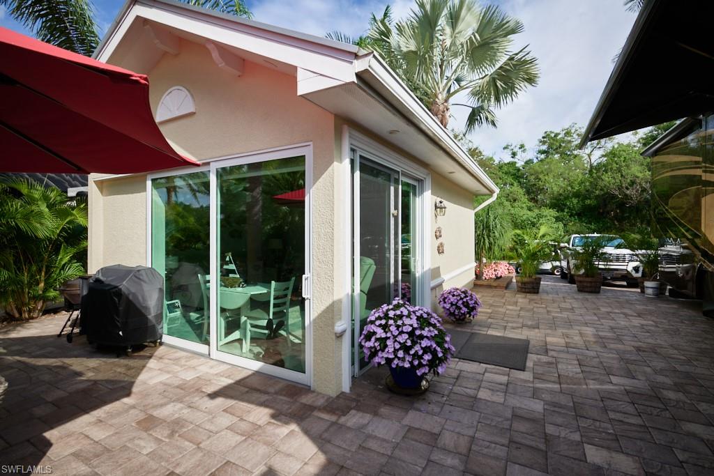 RIVERBEND MOTORCOACH RESORT - Land