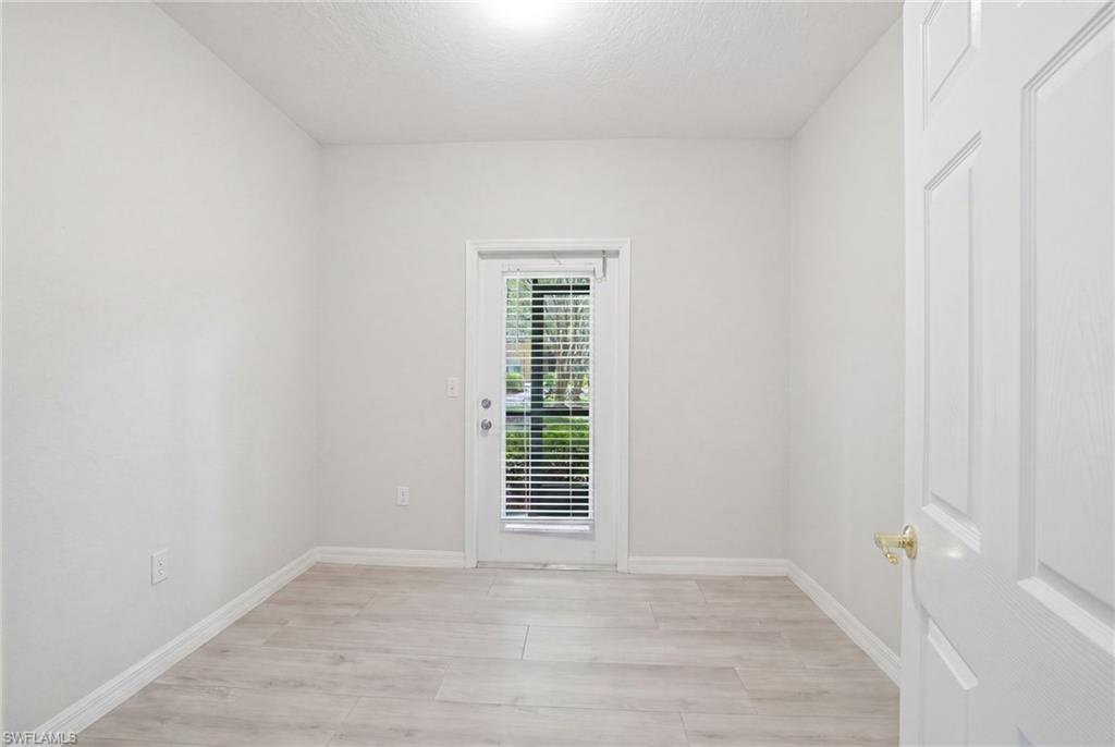 ROYAL GREENS - Residential