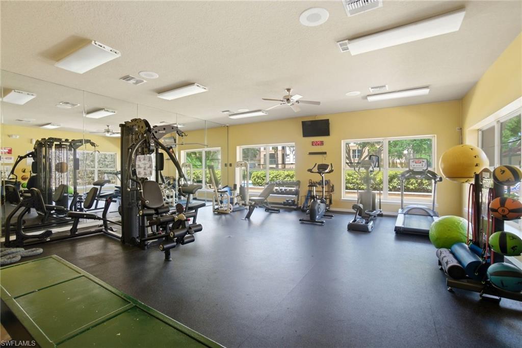 ROYAL GREENS - Residential