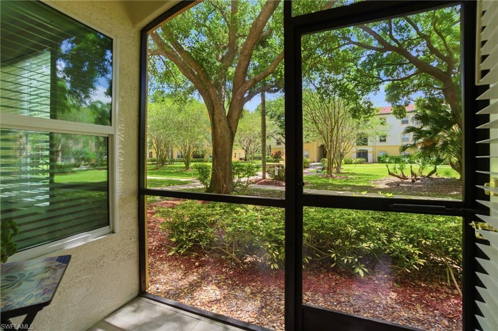 ROYAL GREENS - Residential